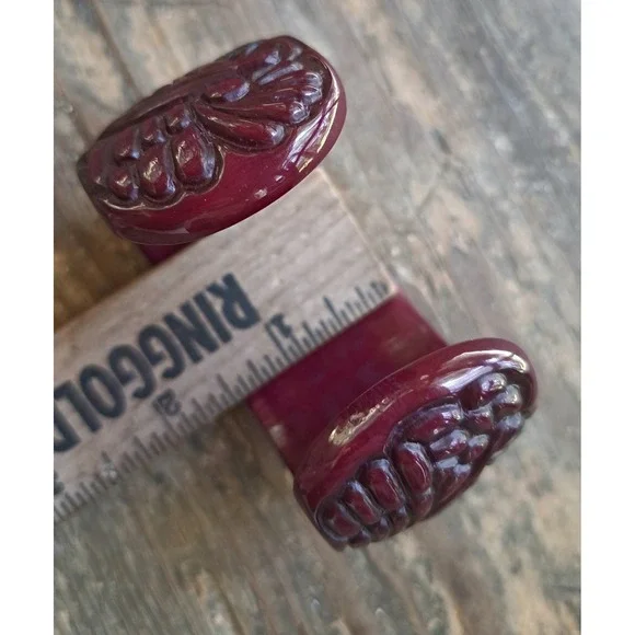 Bakelite Carved Dark Cherry Leaf Open Wide Cuff Bracelet - Picture 6 of 12